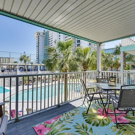 Panama City Beach Condo With Pool And Beach Access!